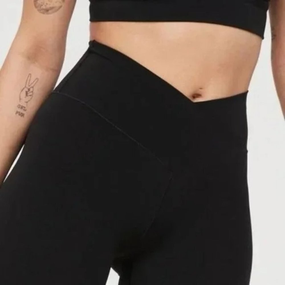 SOLD OFFLINE By Aerie Real Me High Waisted Crossover Flare Legging, Medium Short - Picture 2 of 13